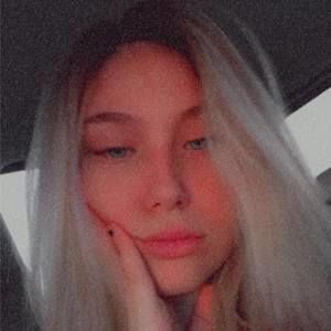 Meet your Posher, Reagan